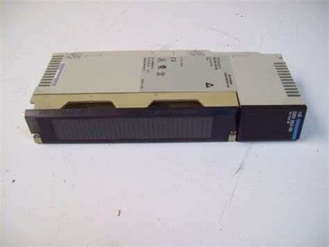 140DRA84000 32VDC 24vdc Schneider Modicon Quantum 4 Group Channels