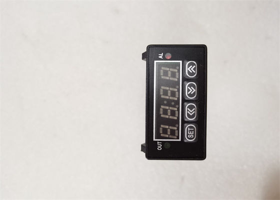 Omron E5GN-R1TC TEMPERATURE CONTROLLER 1 RELAY OUTPUT 100-240 VAC 50/60 HZ 1/32 DIN