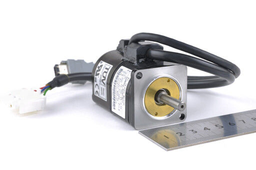SGMAH-A3A1A21  Yaskawa AC  Servo Motor  0.095N.m 0.44A Ins B​ 30V 200W 0.44A