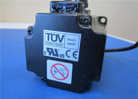 SGMPH-01AAE4C Industrial Servo Motor Yaskawa  100W 200V 0.89A AC Servo Motor C