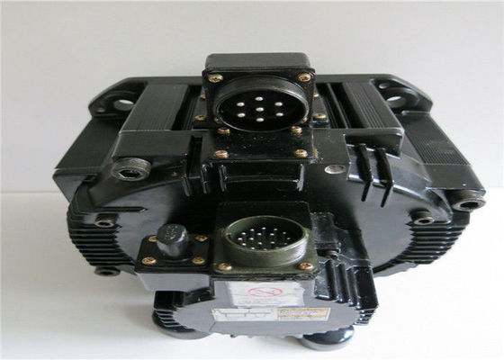 SGMDH-32A2A-YR13 bYaskawa Ac Synchronous Servo Motor 3200W 200V 20.9A AC SERVO MOTOR