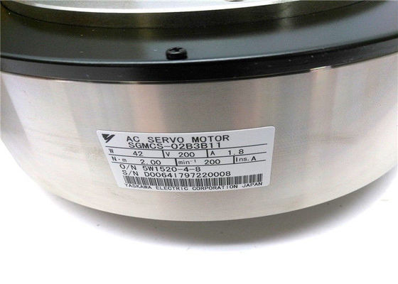 SGMCS-02B3B11 Industrial Servo Motor Yaskawa 42W 2000RMP AC SERVO MOTOR