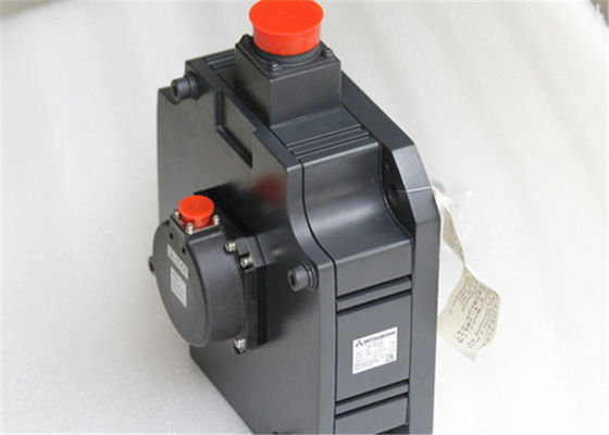 Mitsubishi 2.0KW Industrial Servo Motor HC-UF202 3AC 110V 24A 2000R/MIN