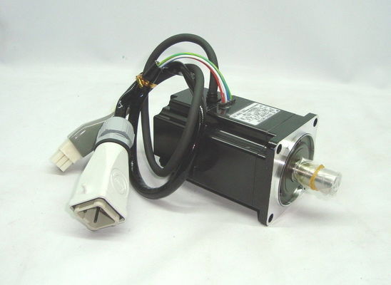 SGM-02A312  Industrial Servo Motor YASKAWA AC SERVO MOTOR 200W 200V Ins B