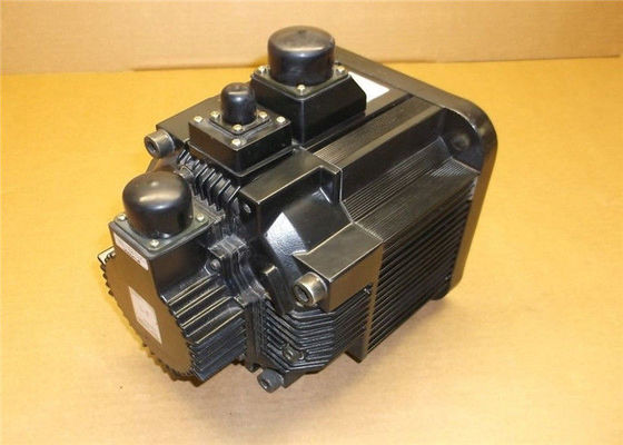 SGMGH-44DCA6E Yaskawa Sigma II Industrial Servo Motor Incremental Encoder Type 400VAC