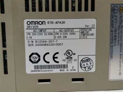 Omron R7D-APA3H SERVO DRIVER 30W PULSE INPUT 240 VAC SINGLE-PHASE  0.42A 200V Load