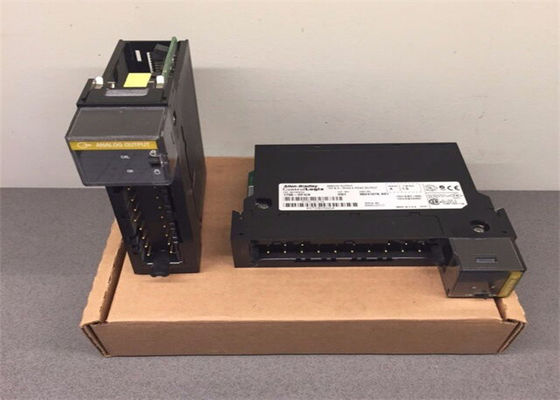 AB 1756-OF4 I/O MODULE CONTROLLOGIX ANALOG OUTPUT 4 VOLTAGE OR CURRENT OUTPUTS