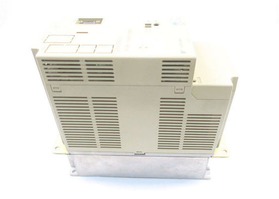 SGDB-15ADP-PY8 Yaskawa Industrial 1.5KW Servo Drives Servo Amplifier 200-230V