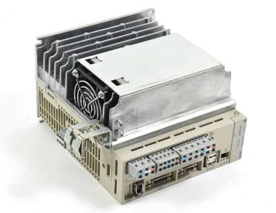 Yasakawa SGDA-04AS   Ac Servo Motor Drive  0.53 HP 200 V POWER SUPPLY
