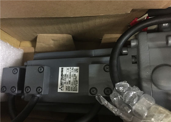 Mitsubishi Melservo HA-FH23BG Industrial Servo Motor 0.2KW 129V 13A NEW in stock