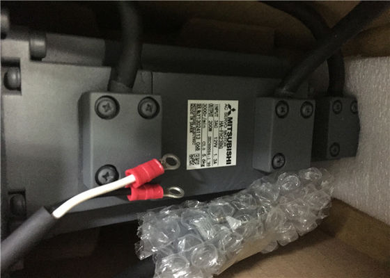 Mitsubishi Melservo HA-FH23BG Industrial Servo Motor 0.2KW 129V 13A NEW in stock