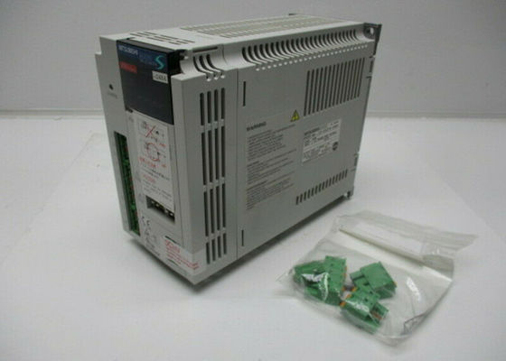 MR-J2S-60CP4-S484 Mitsubishi DC Servo Drive  Industrial Amplifier 600W 1.4A Output 323V