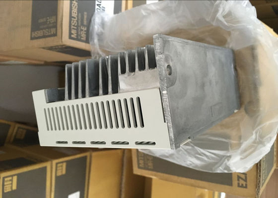 2kW Mitsubishi Servo amplifier MR-J2S-200CL programmable 3-phase Industrial drives 200V