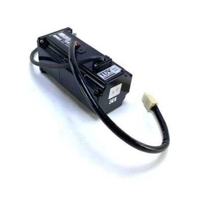 OMRON R88M-G05030T-B AC Motor Servomotor 3000 RPM 50W Absolute 200VAC SERVOMOTOR