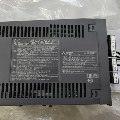 AC220V Industrial Servo Drives 0.75KW MR-J4-100A 50Hz Mitsubishi Servo Amplifier