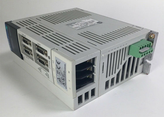 MITSUBISHI AC Servo Drive MR-J2S-60CL Industrial Servo Amplifier Power 600W Input 3.2A NEW