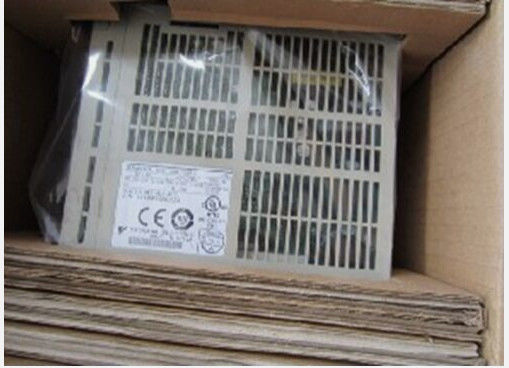 Yaskawa SGDM-10ADA 200-230V 50/60HZ AC Drives Single/Three-phase 200V