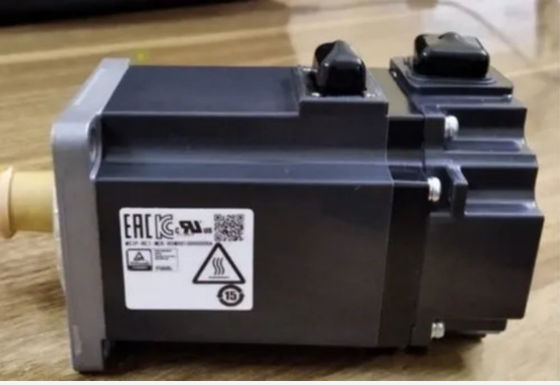 Yaskawa SGMRV-30ANA-YR12 SERVO MOTOR 23.6AMP 200V 3.7KW   Servo Drives