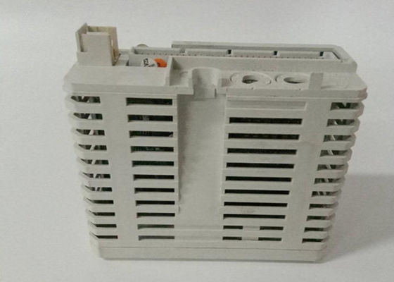 ABB DO815 3BSE013258R1 8 Channel 24V Digital Output Module with Overload Protection