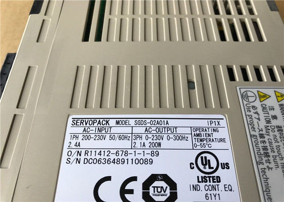 Yaskawa SGDS-04A15A  Servo Amplifier 1 Phase - 4.7A 200V 400W 0.54HP