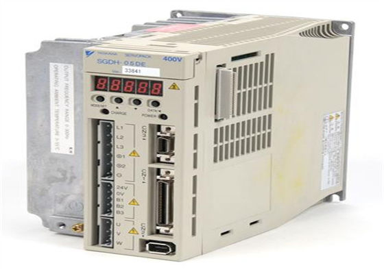 Yaskawa SGDH-05DE New Servo Amplifier 400V 0.5kw New In Original
