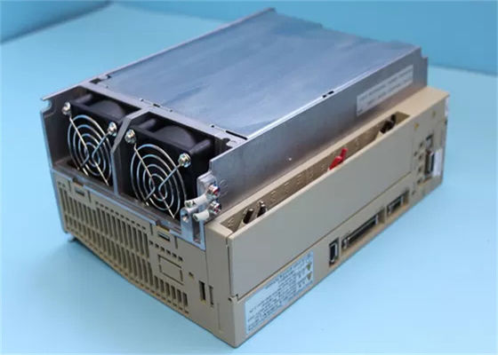 Yaskawa SGDM-20AC-SD2BM New AC Servo Amplifier In Original Box