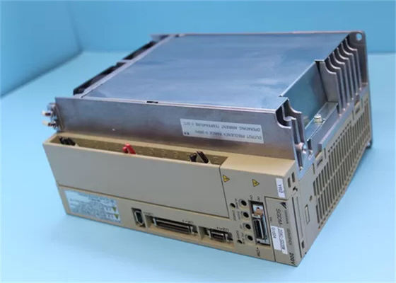 Yaskawa SGDM-20AC-SD2BM New AC Servo Amplifier In Original Box