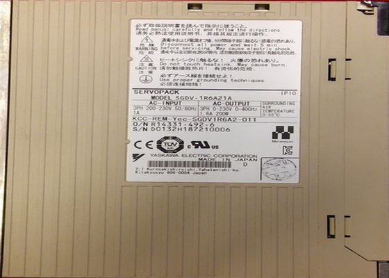 Yaskawa SGDV-1R6A21A 220V AC Servo Ampilifer 0.2kw New Original