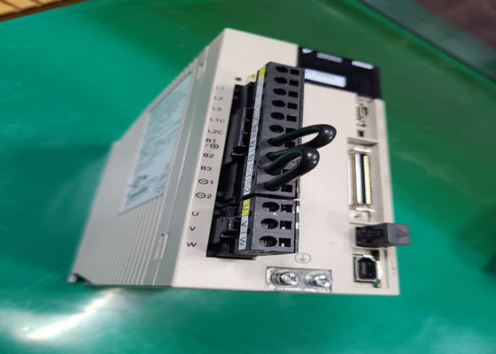 Yaskawa SGDV-3R8A05A AC Servo Amplifier Brand New In Original