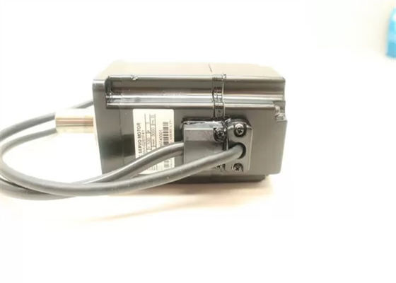 Yaskawa SGMAH-02BBAB1 200V AC Servo Motor Brand New In Original