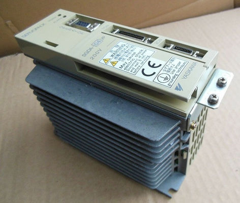Yaskawa SGDA 04VP Servo Drives Brand New In Original Box 200V