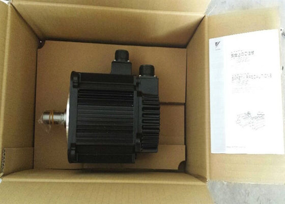 Yaskawa SGMG-06A2BBB 200V Servo Motor Brand New In Original Box