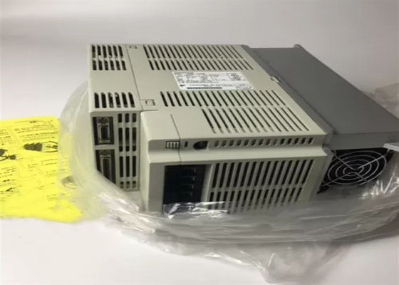 New Industrial Servo Drives Yaskawa SGDB-20ADP In Original Box