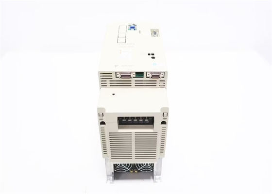 Yaskawa Brand New Industry Servo Drives SGDB-30AN Original Box