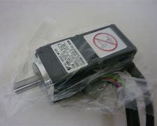 SGMM-A1S312 AC Mini AC Servo Motor Brand New Yaskawa Original Box