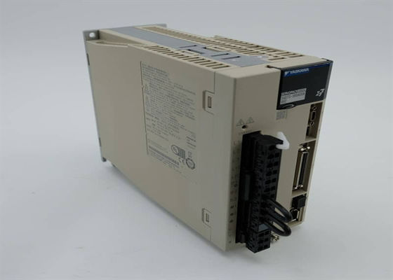 Yaskawa SGD7S-2R8A00A002 200V AC Servo Drives Brand New In Box