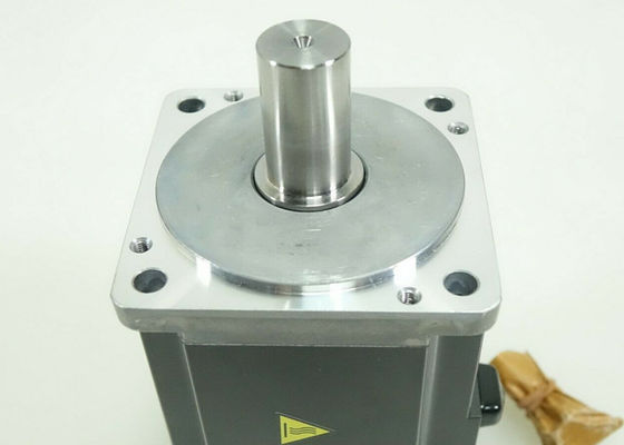 Mitsubishi HF-KN73 Industrial Servo Motor 750W  7.2 Nm Key-way