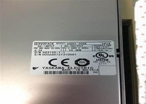 Yaskawa SGDH-30DE Industrial AC Servo Drives New Original 480V