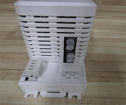 ABB 3BSE013208R1 Module Bus Cluster Modem Type TB820V2