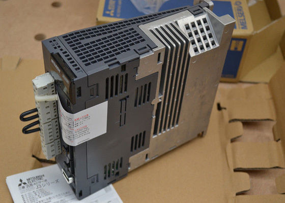 Voltage Industrial Servo Drives MITSUBISHI Motor Drive 170V MR-J3-70B-RJ004 5.8A Output 750W