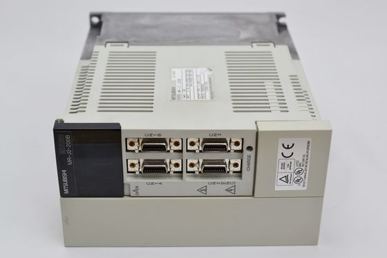 2.0kw MITSUBISHI MR-J2-200B Industrial Servo Drive Three Phase AC200V SSCNET Type Interface