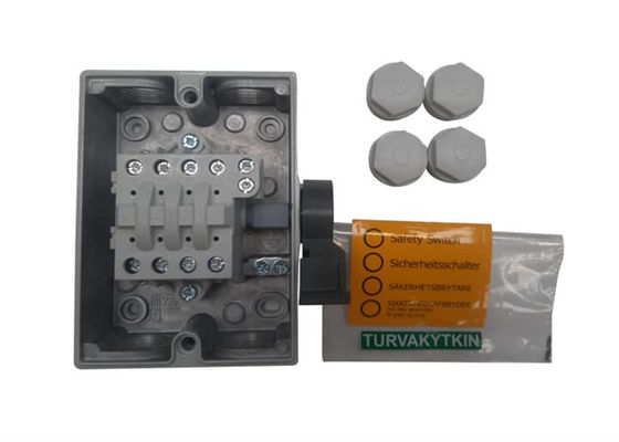 ABB LBAS316TPN  2CMA142430R1000 Safety switch, 3-p. 415V AC23 16A, 7.5kW. Mounted auxiliary contact: 1NO0NC.