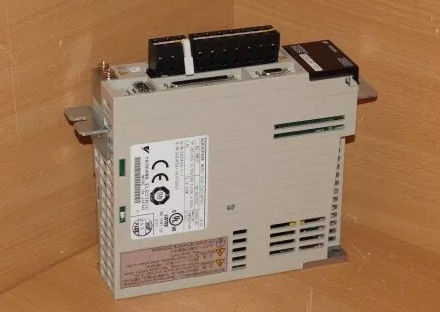 YASKAWA Servo Pack SGDS-02A01ARY501 Industrial Servo Motor