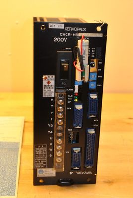 Yaskawa CACR-HR01BAB12Y5 Servo Drive Dynamic range 35 DB