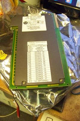 ALLEN-BRADLEY 1771-OAD  Digital I/O AC Input and Output Modules