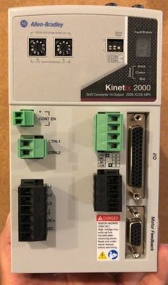 ALLEN-BRADLEY 2093-AC05-MP1 Kinetix 2000 Integrated Axis Module and  Axis Module