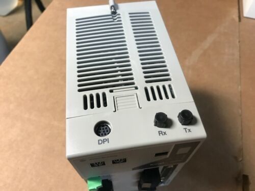 ALLEN-BRADLEY 2093-AC05-MP5 Kinetix 2000 Integrated Axis Module and  Axis Module