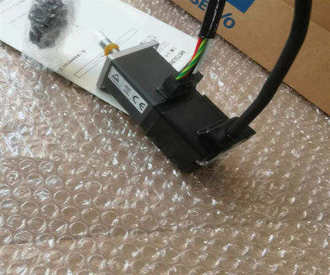 Mitsubishi HC-MFS13K AC Servo Motor 3AC 0.9A 60V 3000RPM NEW