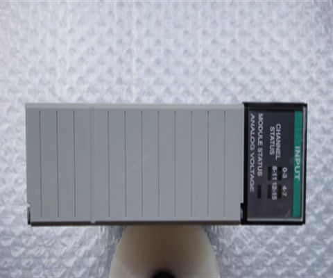 Allen-Bradley 1746-NI16V Analog Input Module  Logic Controller Module