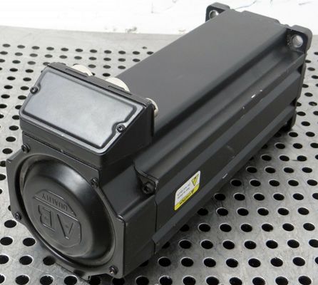 ALLEN-BRADLEY MPL-B4560F-MK24AA MP-Series MPL 480V AC Rotary Servo Motor